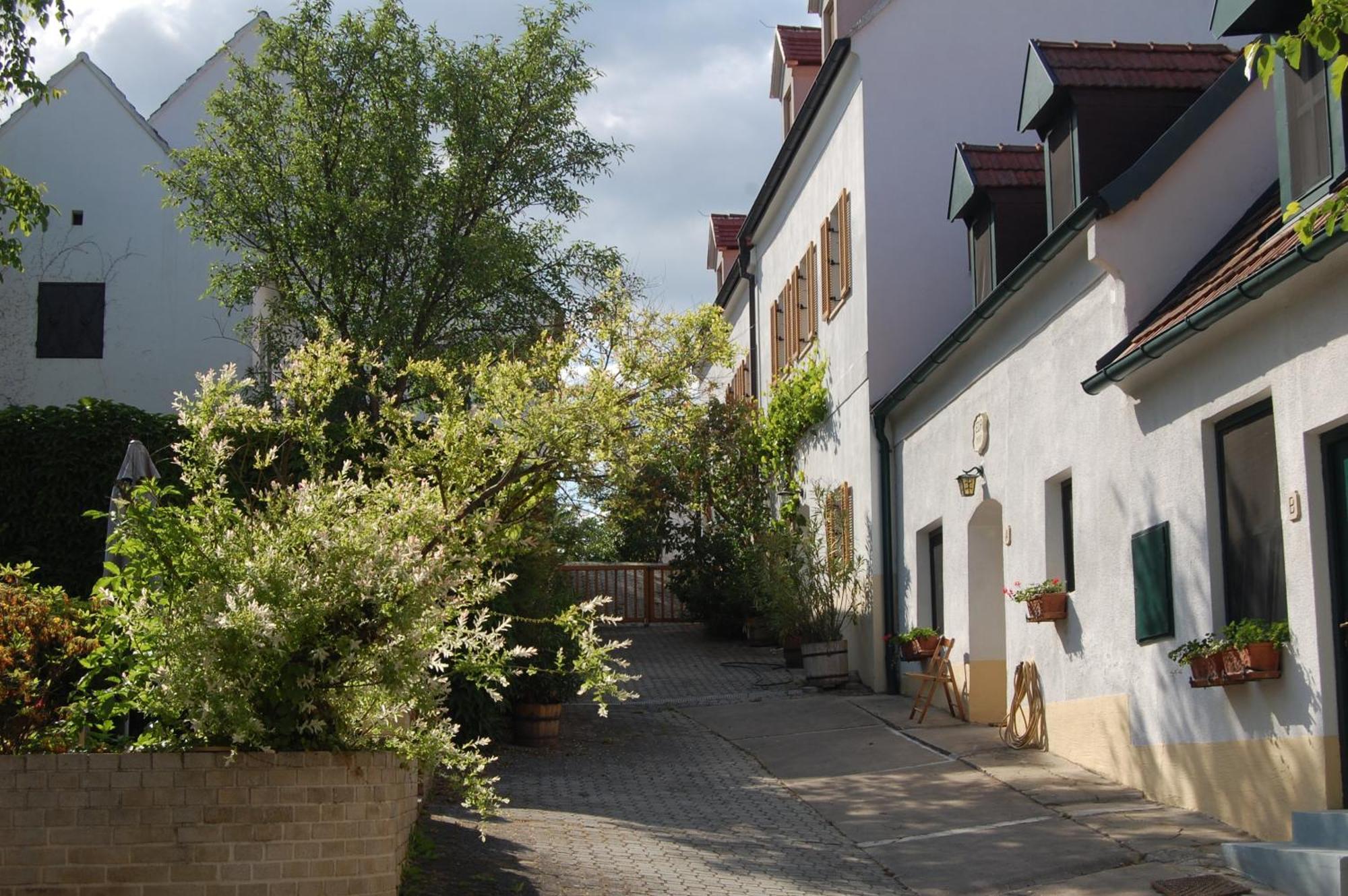 Hofgassl Zentgraf Bed & Breakfast Mörbisch am See Exterior foto